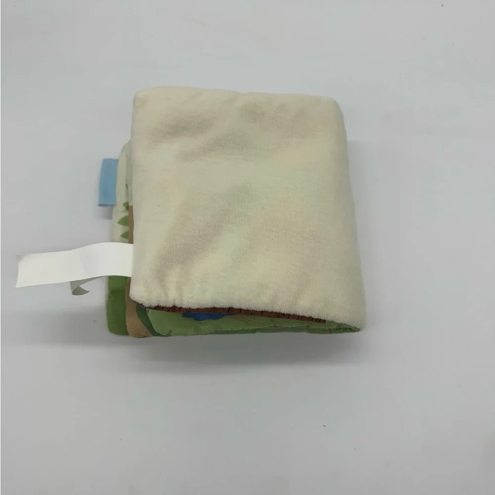Peter Rabbit Snuggle soft book - Picture 5 of 5
